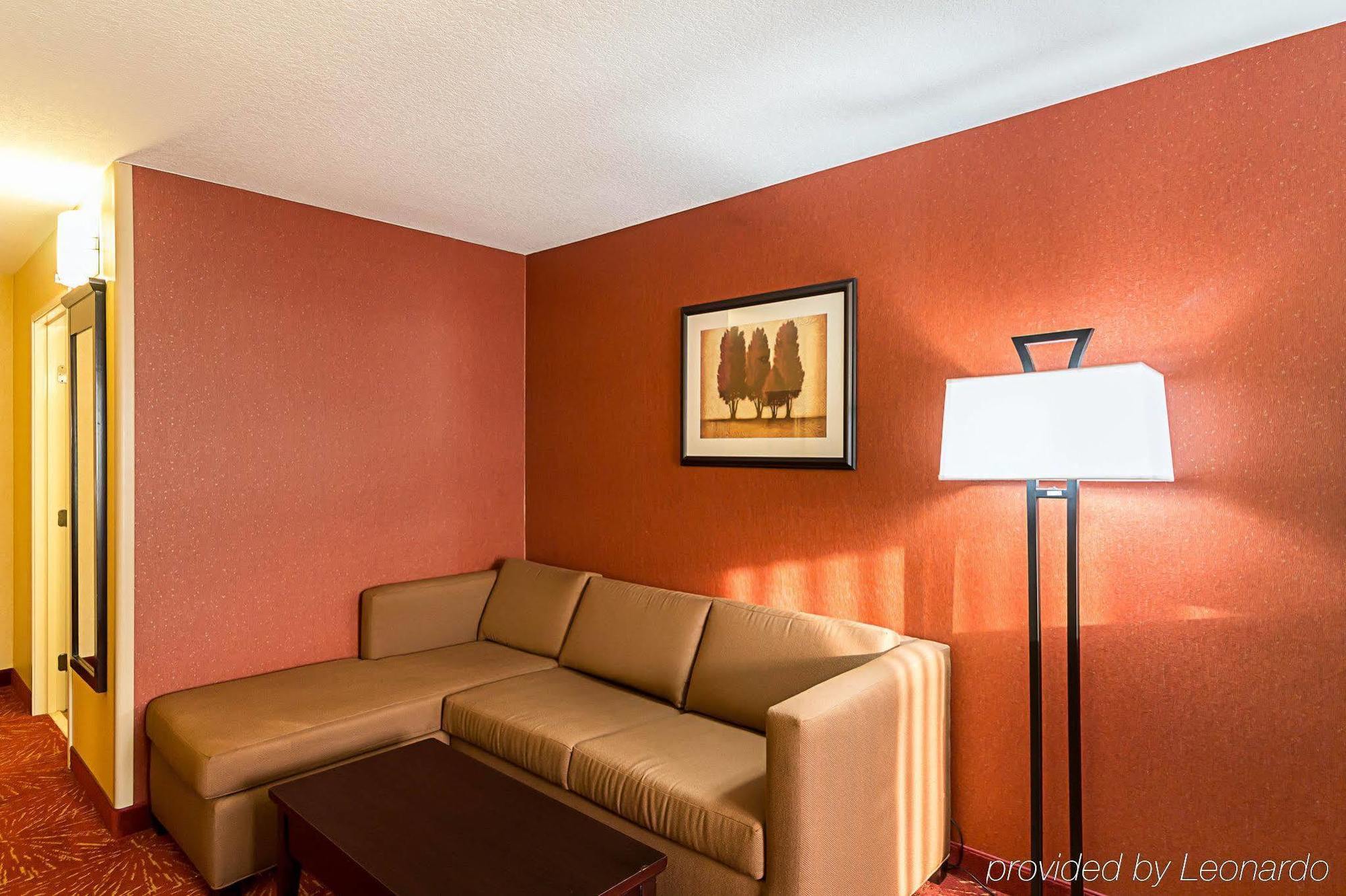 Comfort Suites Airport Wichita Exterior foto